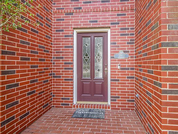 4th image of 2711 Janet Ln