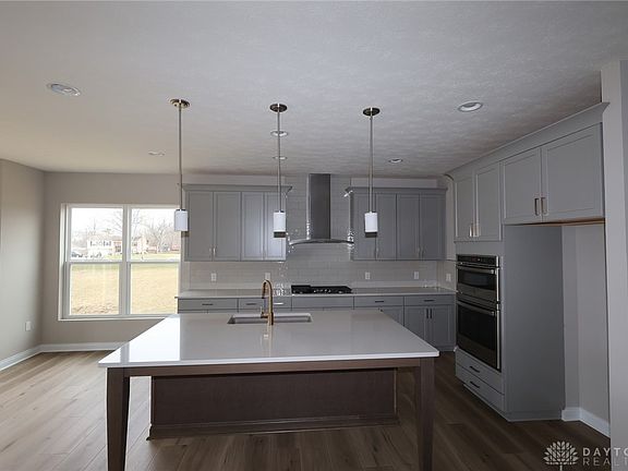 4th image of 9019 Sorrento Pl #28