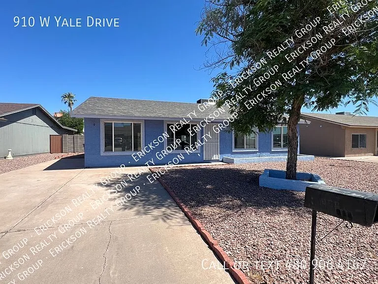 910 W Yale Dr — Photo 3
