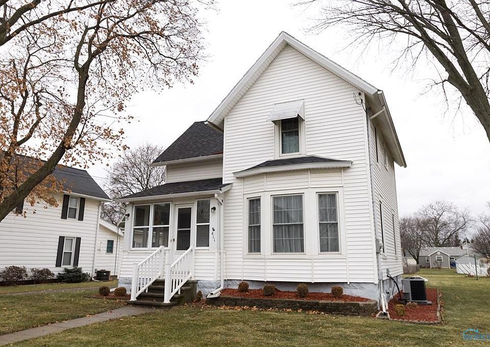 1st image of 411 Fernwood Ave