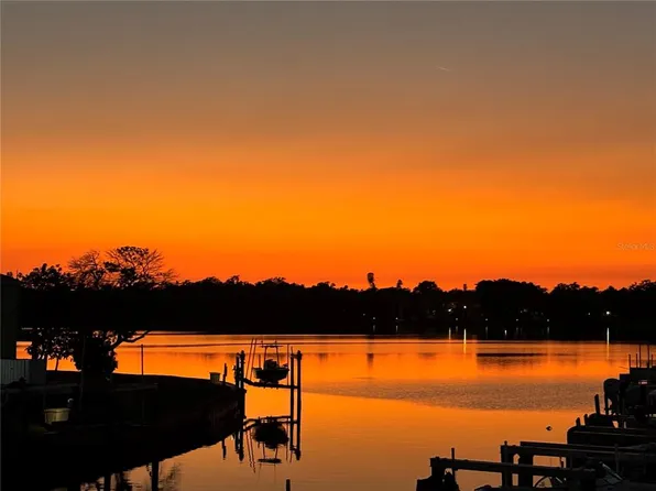 5037 Starfish Dr SE #D, Saint Petersburg, FL 33705