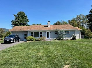 442 Afton Mountain Rd, Afton, VA 22920