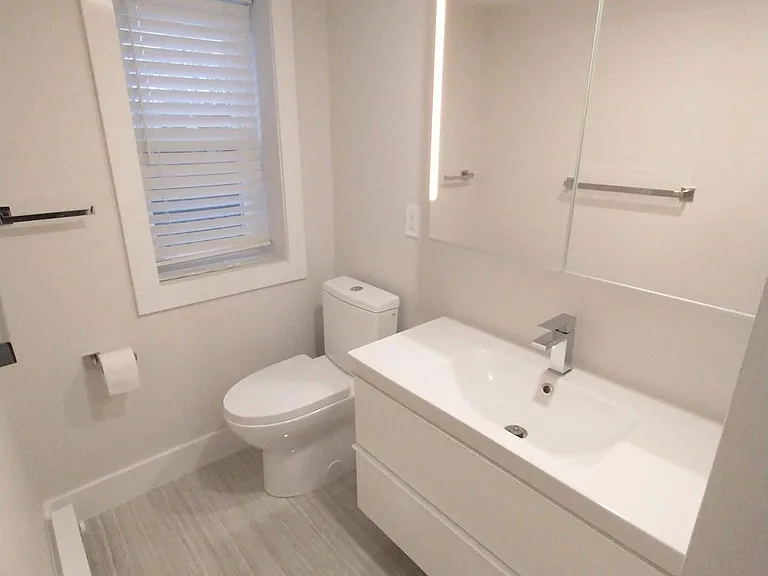 231 S Locust St #3 — Photo 5