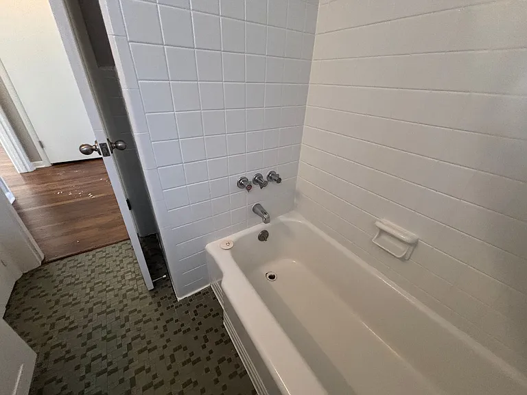 4623 Violet Ave — Photo 8