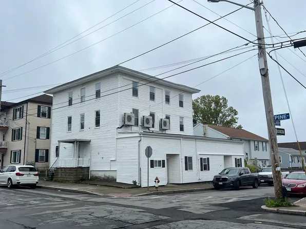 1017 Pine St, Fall River, MA 02723