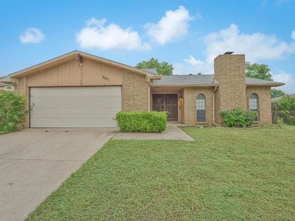 3821 Walnut Dr, Bedford, TX 76021