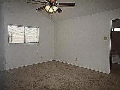 951 Redcedar Way Dr — Photo 5