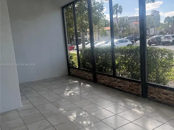 2312 S Cypress Bend Dr APT 107, Pompano Beach, FL 33069