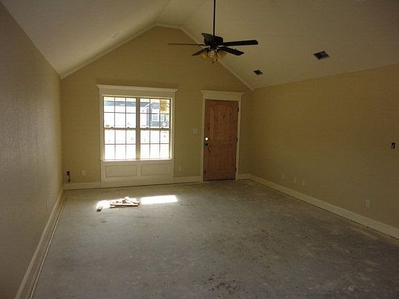 3rd image of 4029 Glen Laurel Dr N