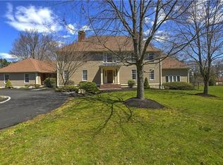 424 Redding Rd, Fairfield, CT 06824