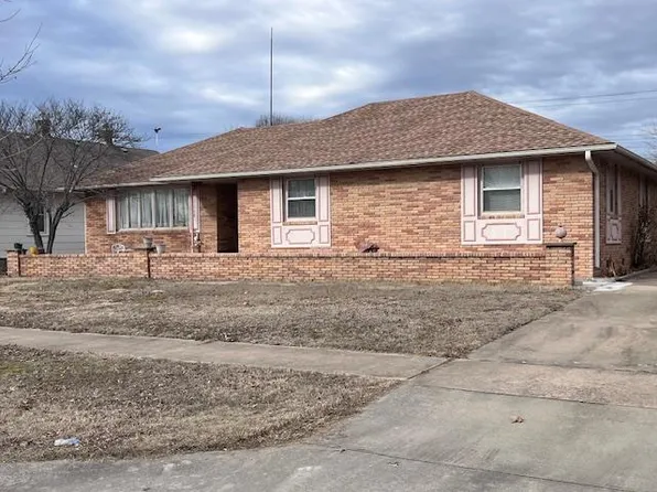 1114 W 5th St, Coffeyville, KS 67337