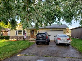 1319 N McAree Rd, Waukegan, IL 60085