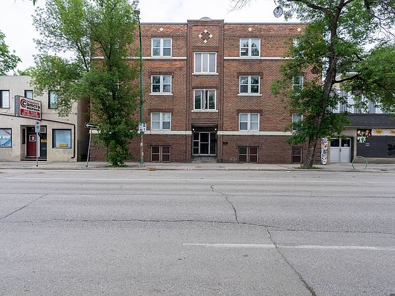 2nd image of 115 Sherbrook St #1566619