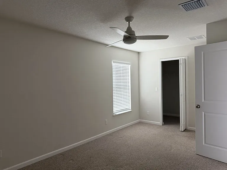 4634 SW Athena Dr — Photo 32