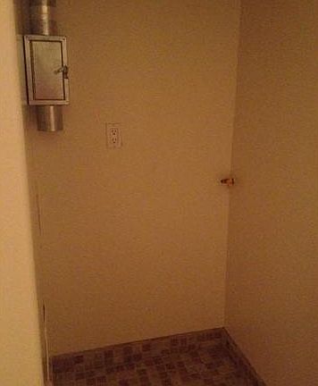 4th image of 3250 Foothill Dr APT 3