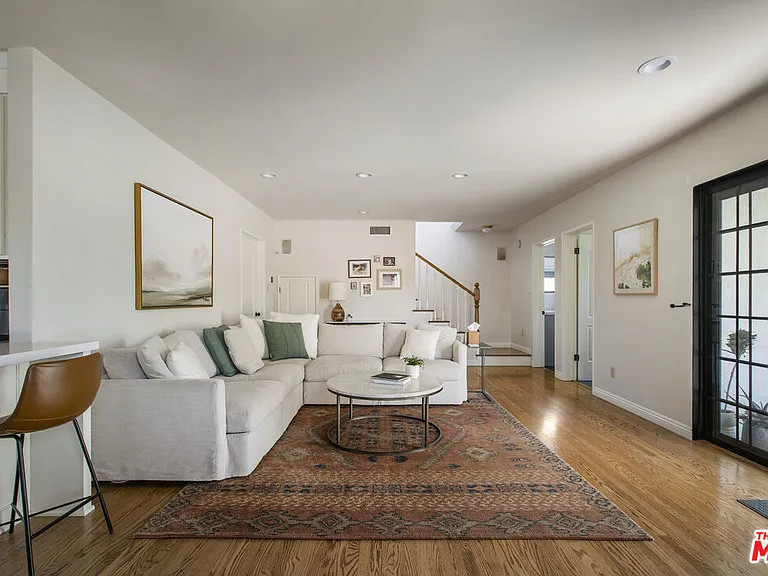 1132 N Reese Pl — Photo 18