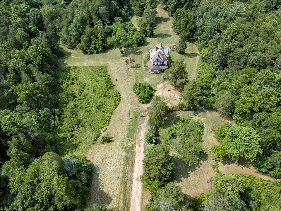 1st image of 196 Eleanor Ln