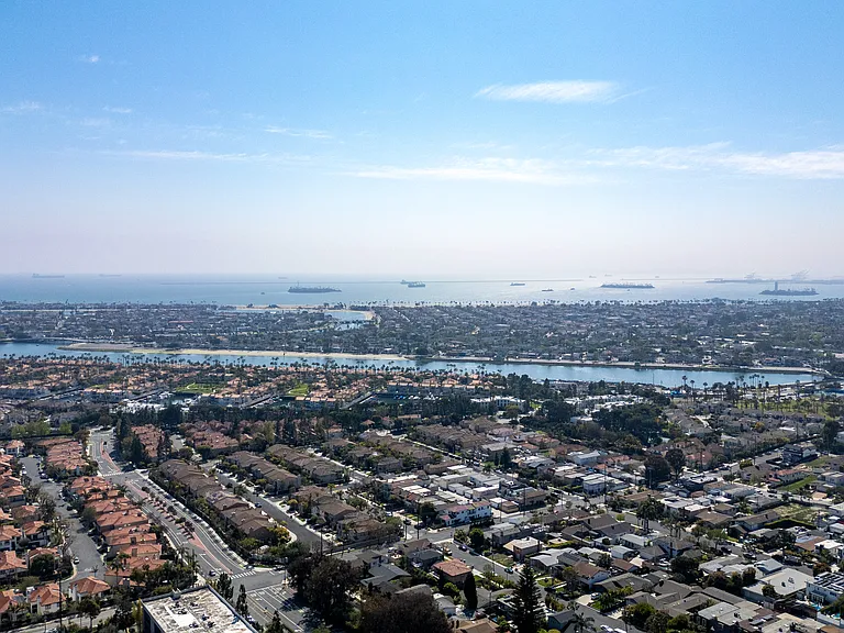 436 N Bellflower Blvd #201 — Photo 32