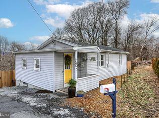 1845 Bamberger Rd, Harrisburg, PA 17110