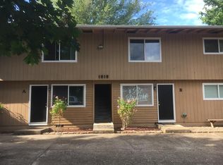 1015 Pioneer St, Philomath, OR 97370