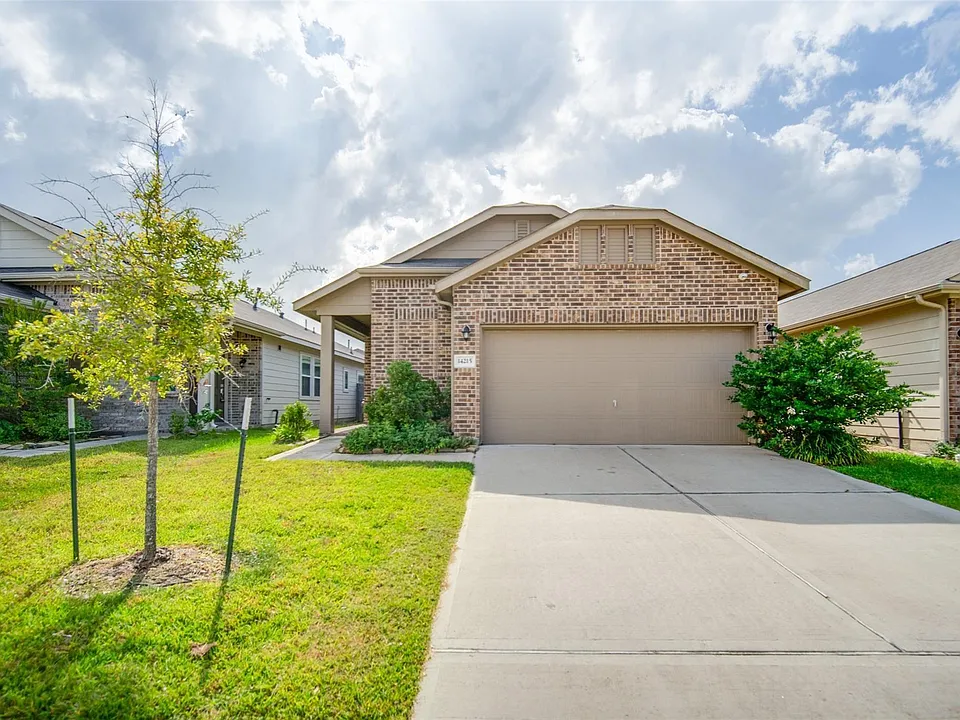 14215 Campo Vista Dr