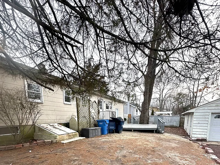 700 Surf Ave — Photo 24