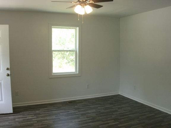5th image of 809 S 1st St