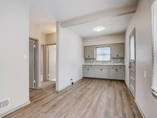 6805-6809 6811 6811a Lloyd St W #2013-6815-2013A, Milwaukee, WI 53213