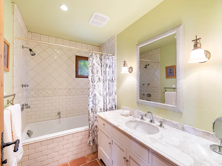 Guest house bathroom