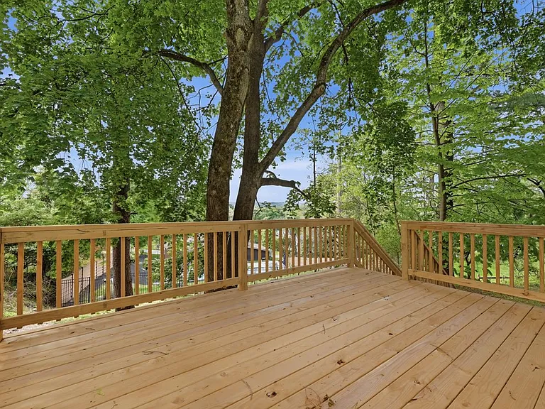 624 Orchard Hill Dr — Photo 47