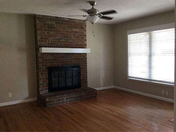 3rd image of 905 Walter St