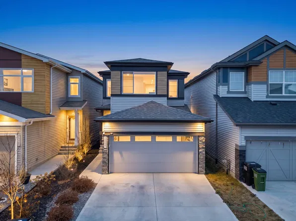 3536 6th Ave SW, Edmonton, AB T6X 2Y3