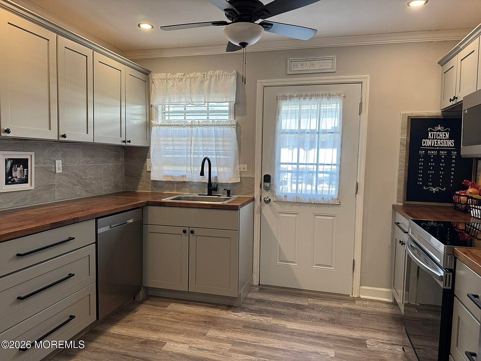 1st image of 49C Cambridge Court #100c