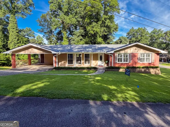 210 Greenwood Ln, Carrollton, GA 30117