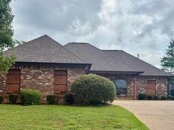 302 Pinecone Cv, Brandon, MS 39047