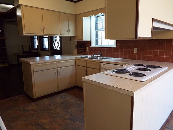 3rd image of 3009 Carrol Dr