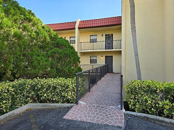 4th image of 2050 Oleander Boulevard #6-203
