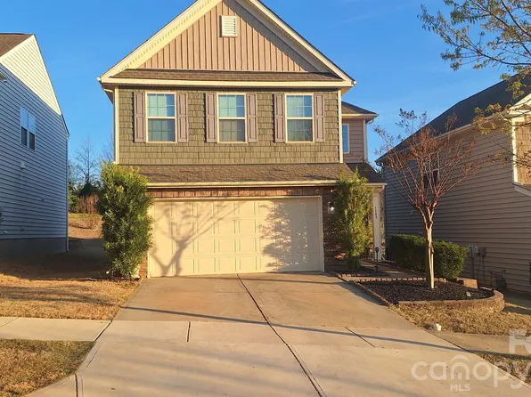 1109 Blackwaterside Dr, Fort Mill, SC 29715