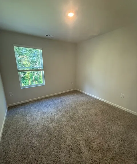 44 Berryville Dr — Photo 17