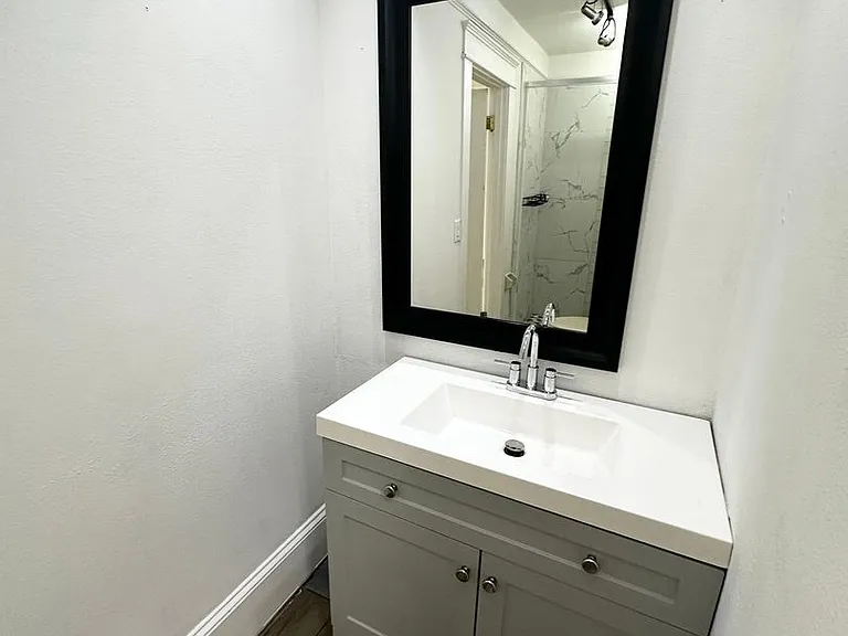 606 Lake Dot Cir #C — Photo 15