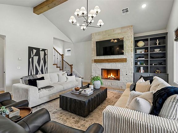 3rd image of 3908 Stone Hill Ln