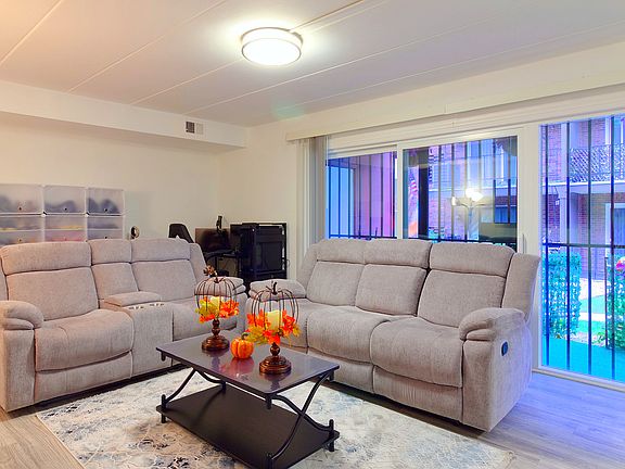 5th image of 8620 W 95th St APT 1A2