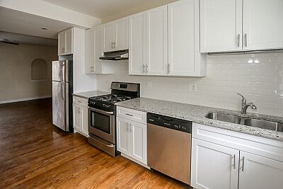 2nd image of 1827-1 W Leland Ave #1827-1