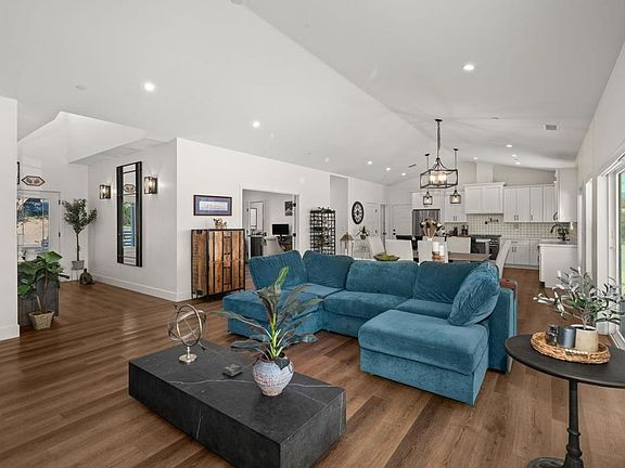5th image of 15663 Mathew Rd