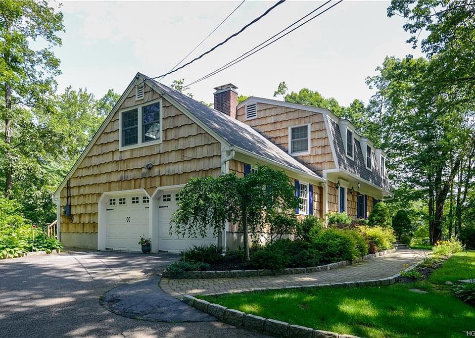 2nd image of 9 Gregory Ln