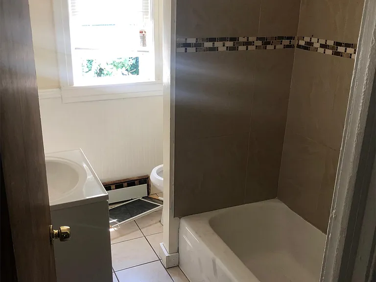 251 Euclid Ave — Photo 1