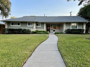 702 E Nottingham Dr, San Antonio, TX 78209