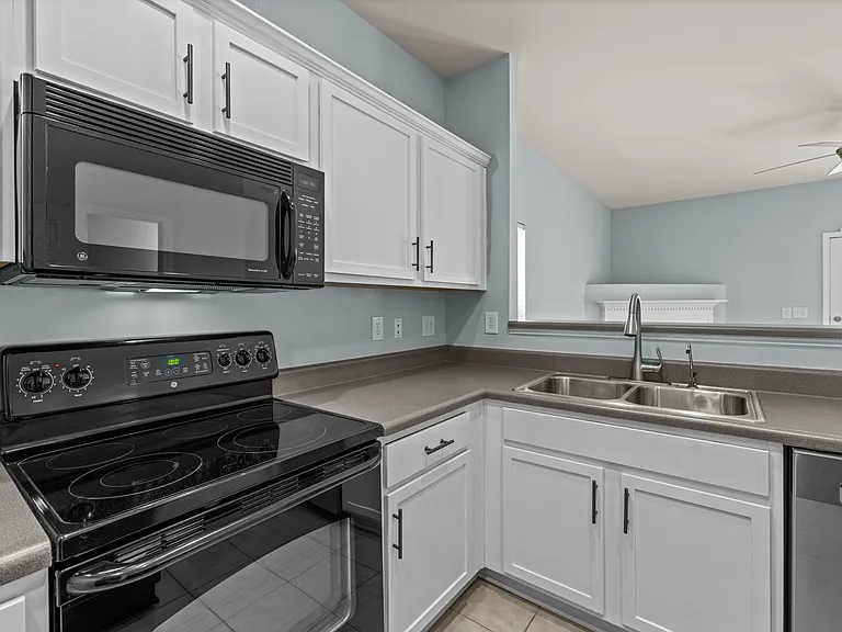 2713 Wyntercrest Ln — Photo 12