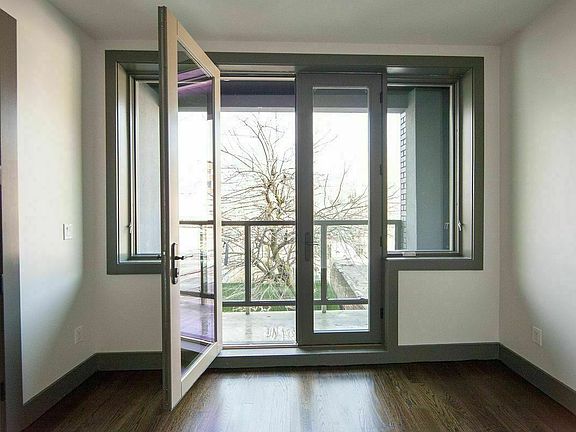 5th image of 81 Jefferson St #3R