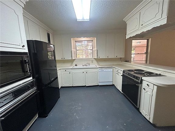 5th image of 515 Kimball Ave